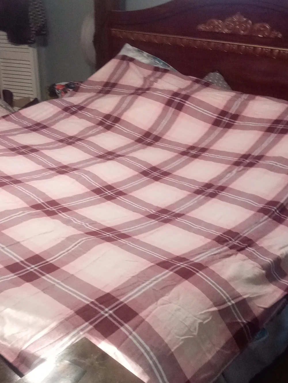 Plaid Pink and Maroon Flannel Sheet Set